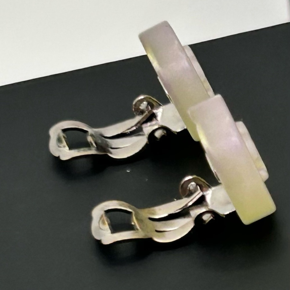 CHANEL White and Pink Iridescent CC Logo Clip Earrings - Picture 4 of 10